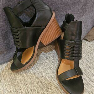 Maurices black heel sandal